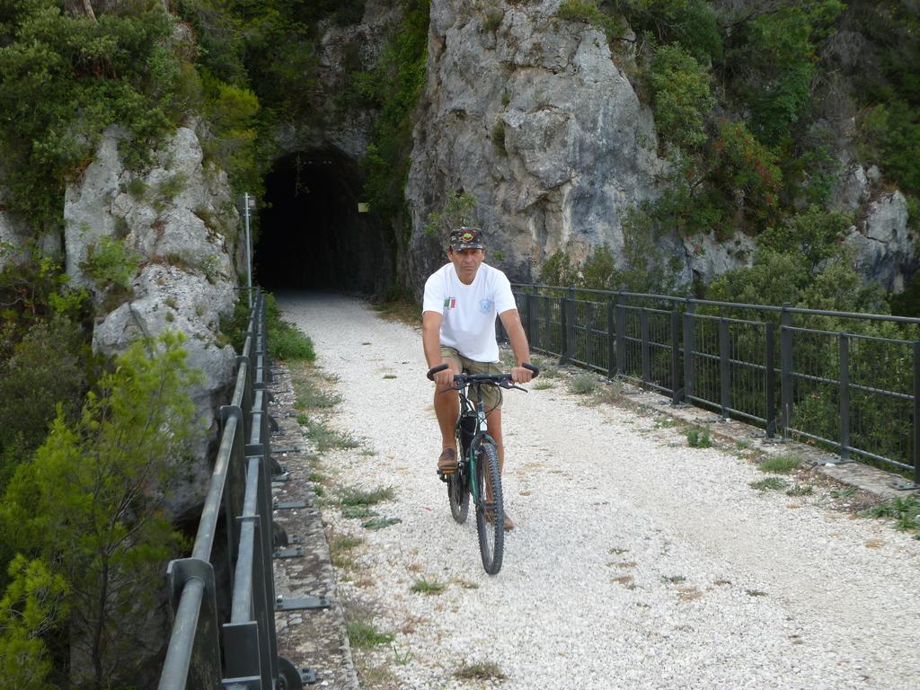 Della Genga Resort Arezzola Esterno foto